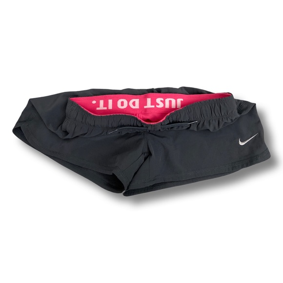 Girls Nike Shorts - Picture 2 of 3